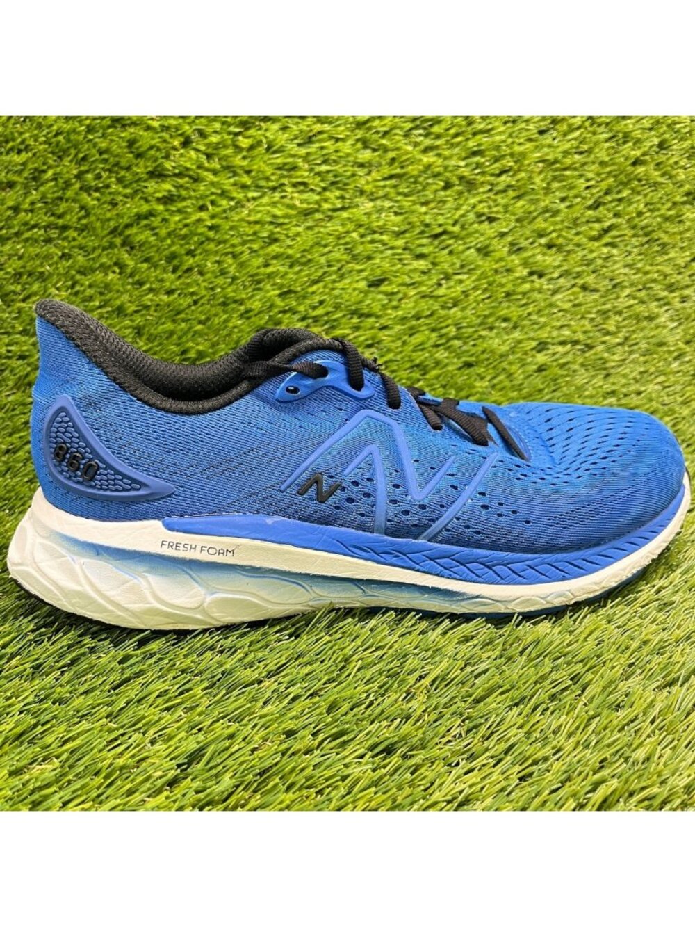 New Balance Fresh Foam X 860v13 Mens Size 9.5 Blue White Running Shoes Sneakers